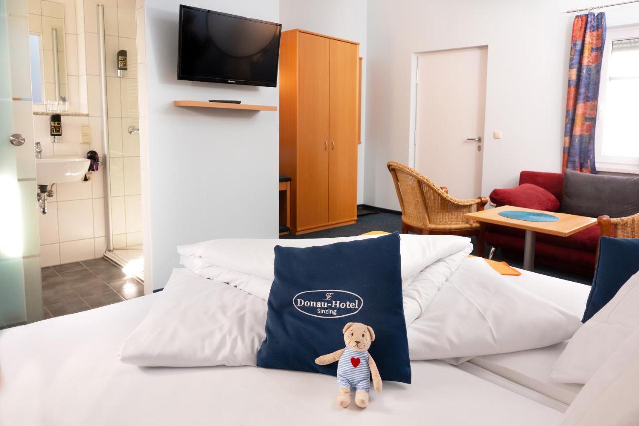 Sinzing Donau-Hotel מראה חיצוני תמונה