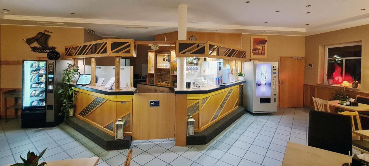 Sinzing Donau-Hotel מראה חיצוני תמונה